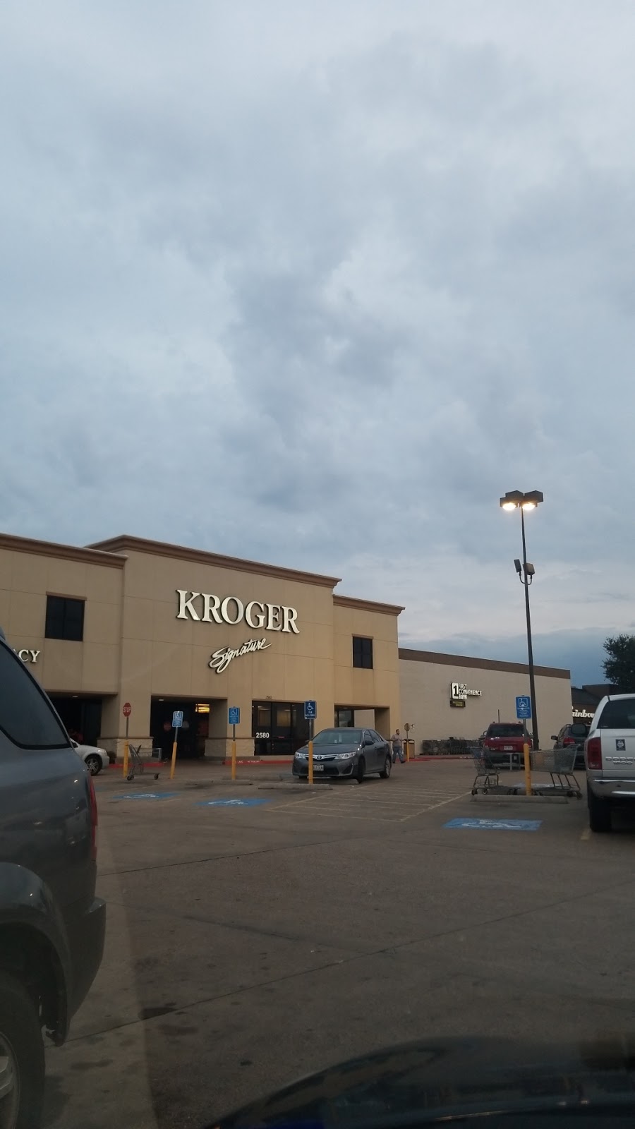 Kroger | 2580 E Arkansas Ln, Arlington, TX 76014, USA | Phone: (817) 861-2255