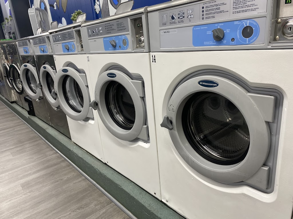 Humble family laundromat | 218 Paterson Plank Rd, Union City, NJ 07087, USA | Phone: (201) 751-5099