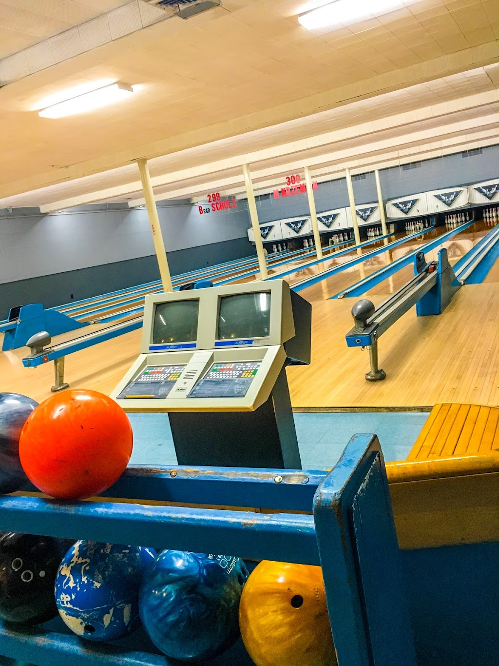 K & L Lanes | 10 Buffalo St, Gowanda, NY 14070, USA | Phone: (716) 532-9791