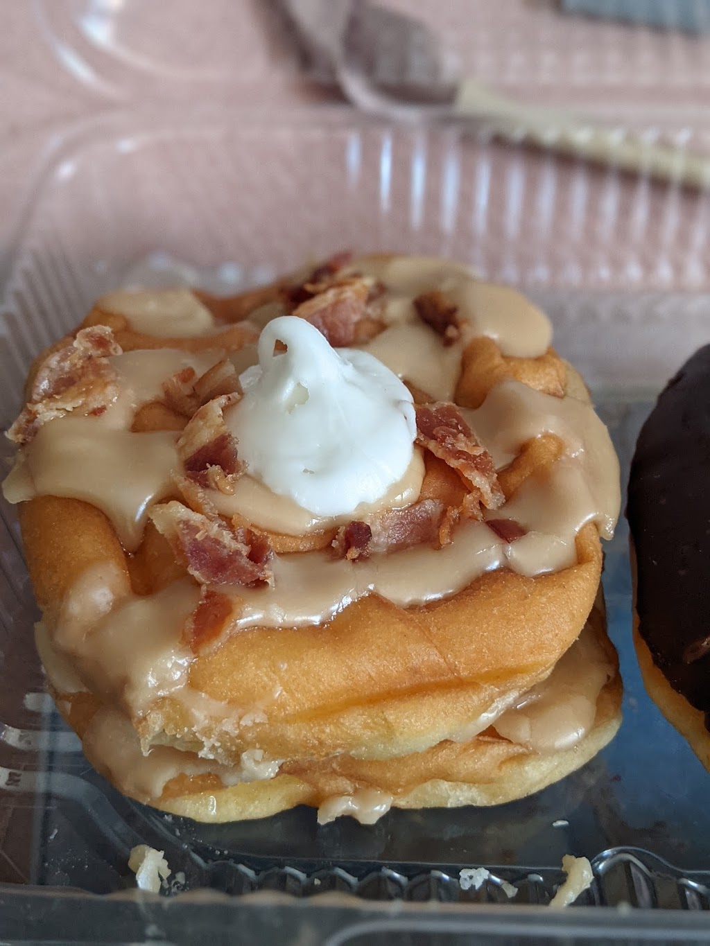 Emilys Donuts and Café | 7123 Merrimac Trail, Williamsburg, VA 23185, USA | Phone: (757) 345-3602