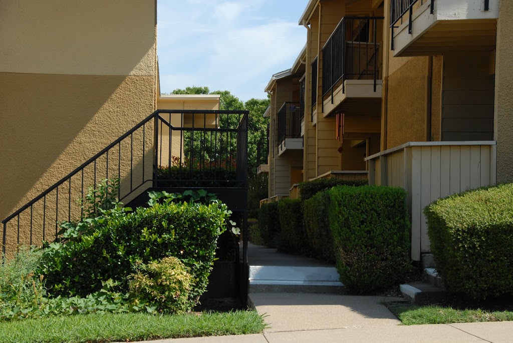 Brookhaven Apartments | 14833 Marsh Ln, Farmers Branch, TX 75234, USA | Phone: (469) 729-2904