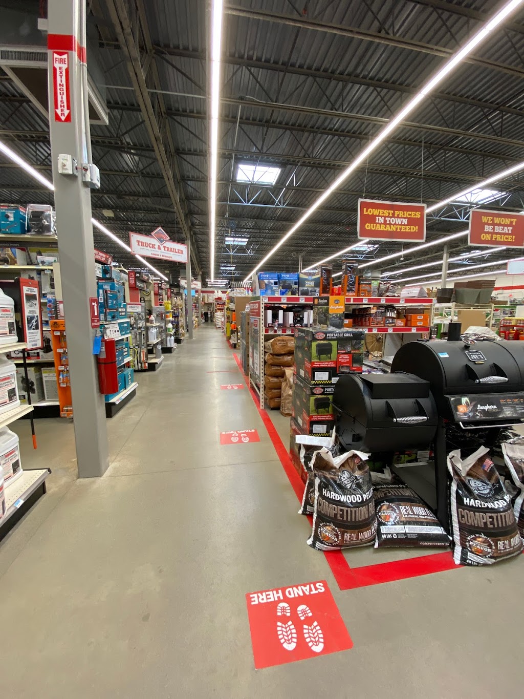 Tractor Supply Co. | 2140 SW Wilshire Blvd, Burleson, TX 76028, USA | Phone: (817) 295-5555