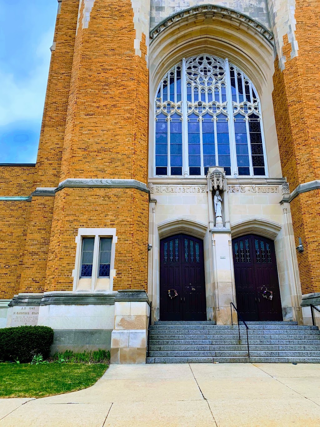 Saint Catherine Roman Catholic Church | 5101 W Center St, Milwaukee, WI 53210, USA | Phone: (414) 445-5115