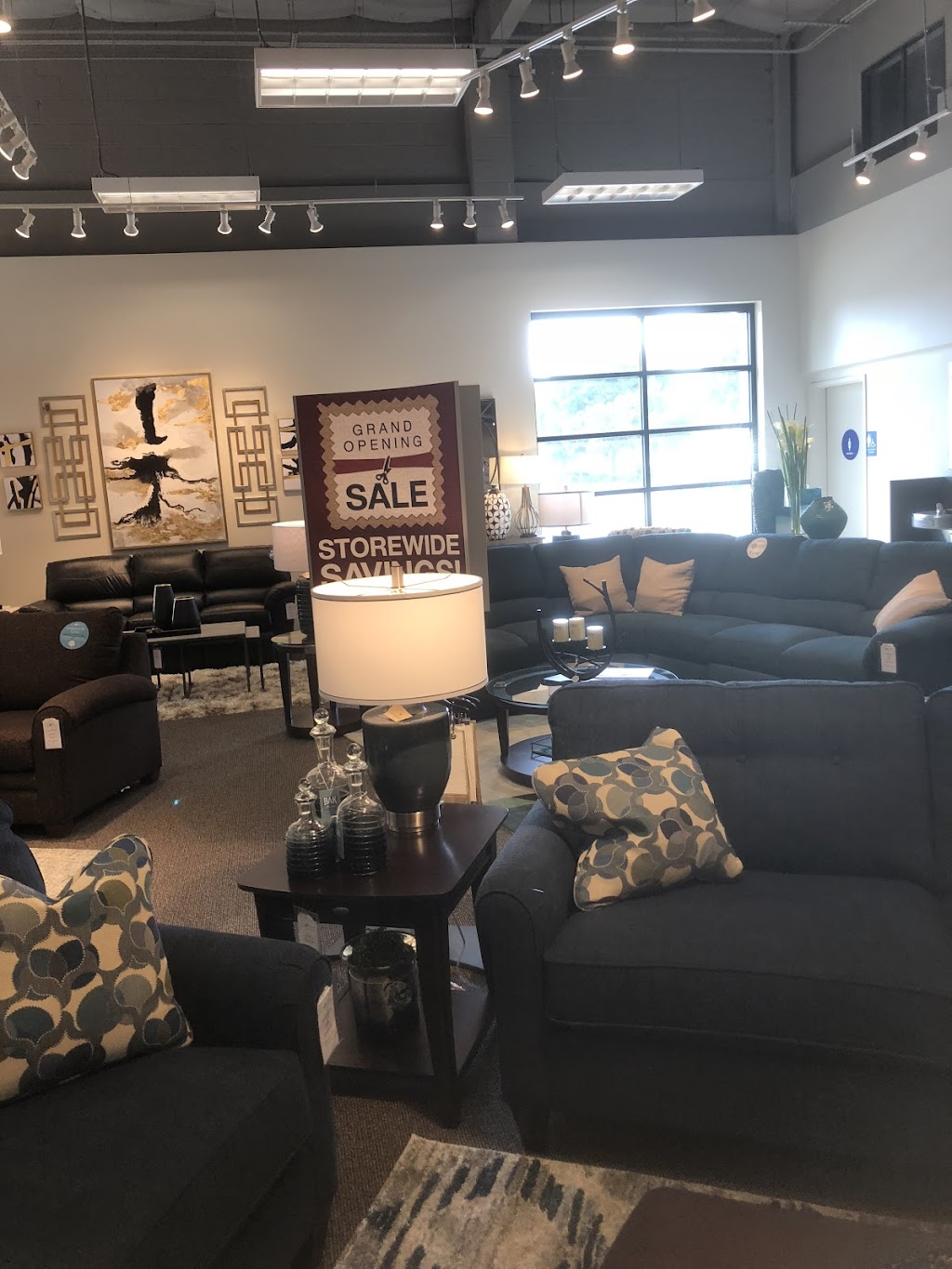 La-Z-Boy Home Furnishings & Décor | 3500 Sisk Rd, Modesto, CA 95356, USA | Phone: (209) 543-3914