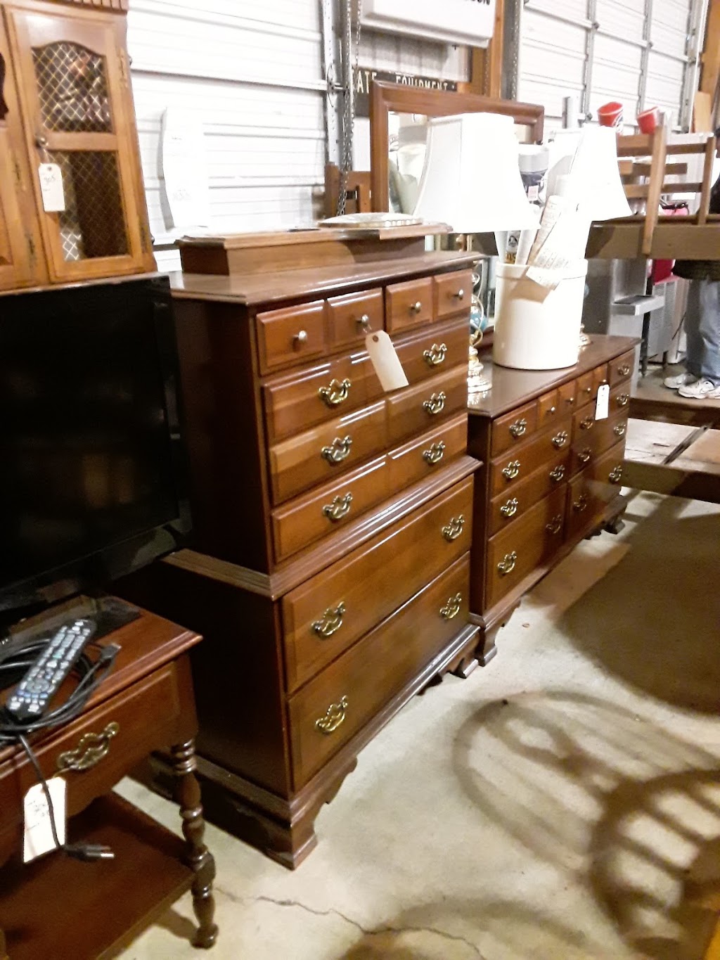 Mel Manasse & Son Auctioneers | 12 Henry St, Whitney Point, NY 13862, USA | Phone: (607) 692-4540