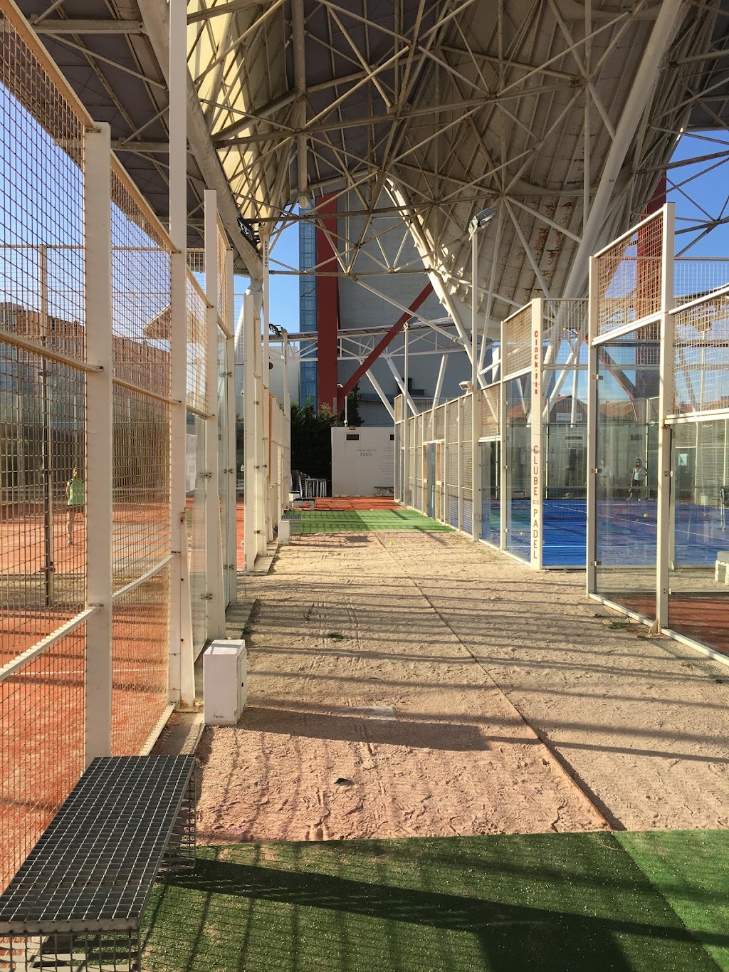 Clube de Padel | Doca de Santo Amaro, 1350-353 Lisboa, Portugal | Phone: 21 096 6443