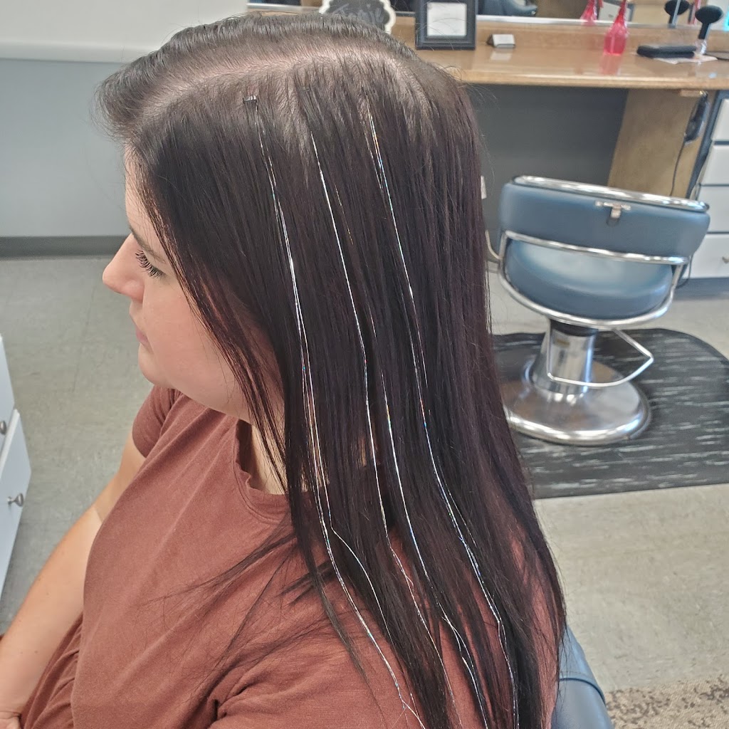 A Kut Above Salon | 6335 Central Ave, Portage, IN 46368, USA | Phone: (219) 762-5048