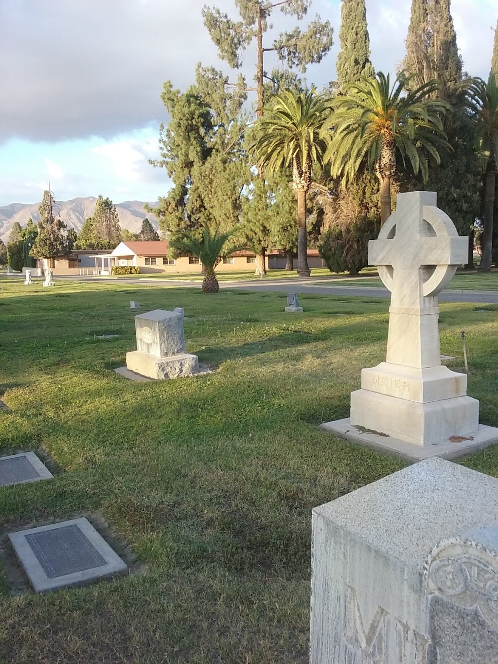 San Jacinto Valley Cemetery | 2555 S Santa Fe Ave, San Jacinto, CA 92583, USA | Phone: (951) 658-4923