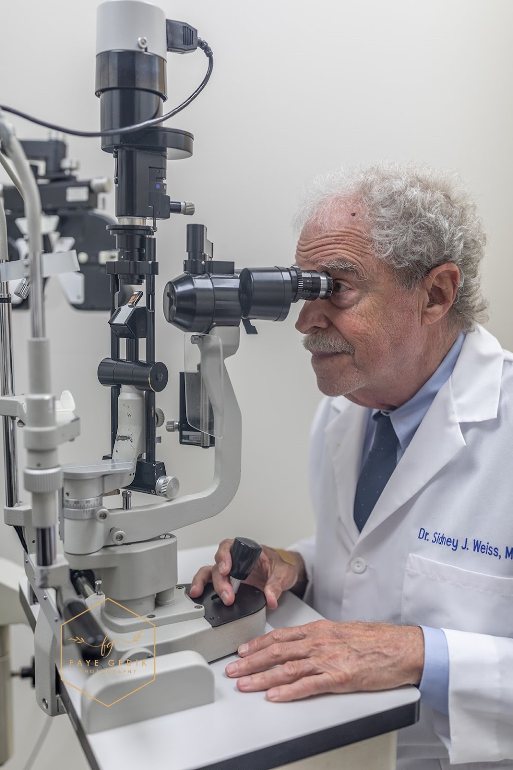 Dr. Sidney Weiss, M.D, Ophthalmologist | 26691 Plaza #250, Mission Viejo, CA 92691, USA | Phone: (949) 364-0225