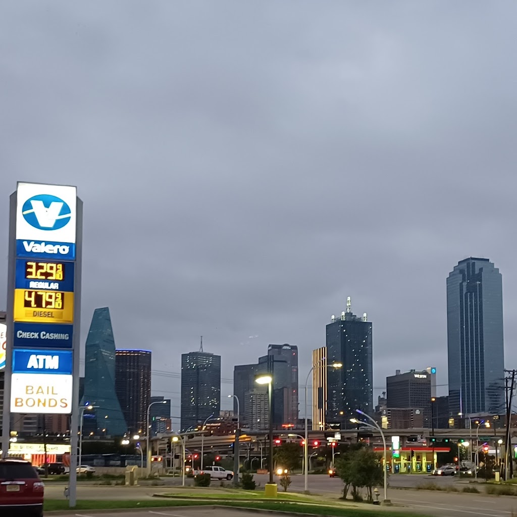 C Store Valero | 111 Continental Ave, Dallas, TX 75207, USA | Phone: (214) 749-5050