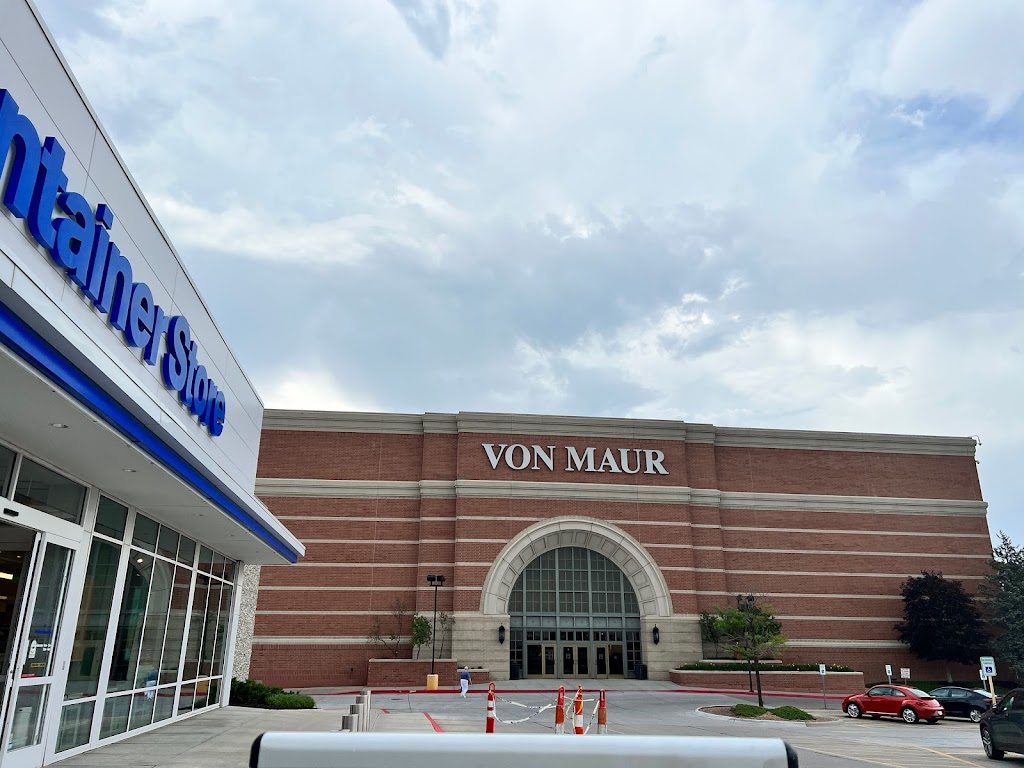 Von Maur | 10010 California St, Omaha, NE 68114, USA | Phone: (402) 390-0381