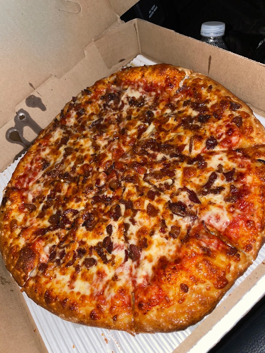 Benitos Pizza | 23025 21 Mile Rd, Macomb, MI 48042, USA | Phone: (586) 598-0800