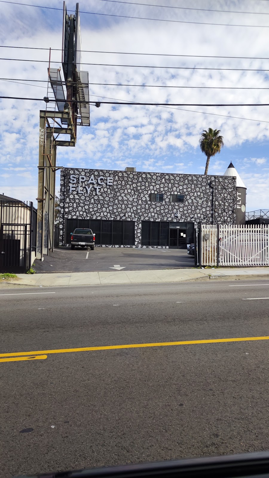 Space Flyt | 3324 S La Cienega Blvd, Los Angeles, CA 90016, USA | Phone: (424) 888-1420