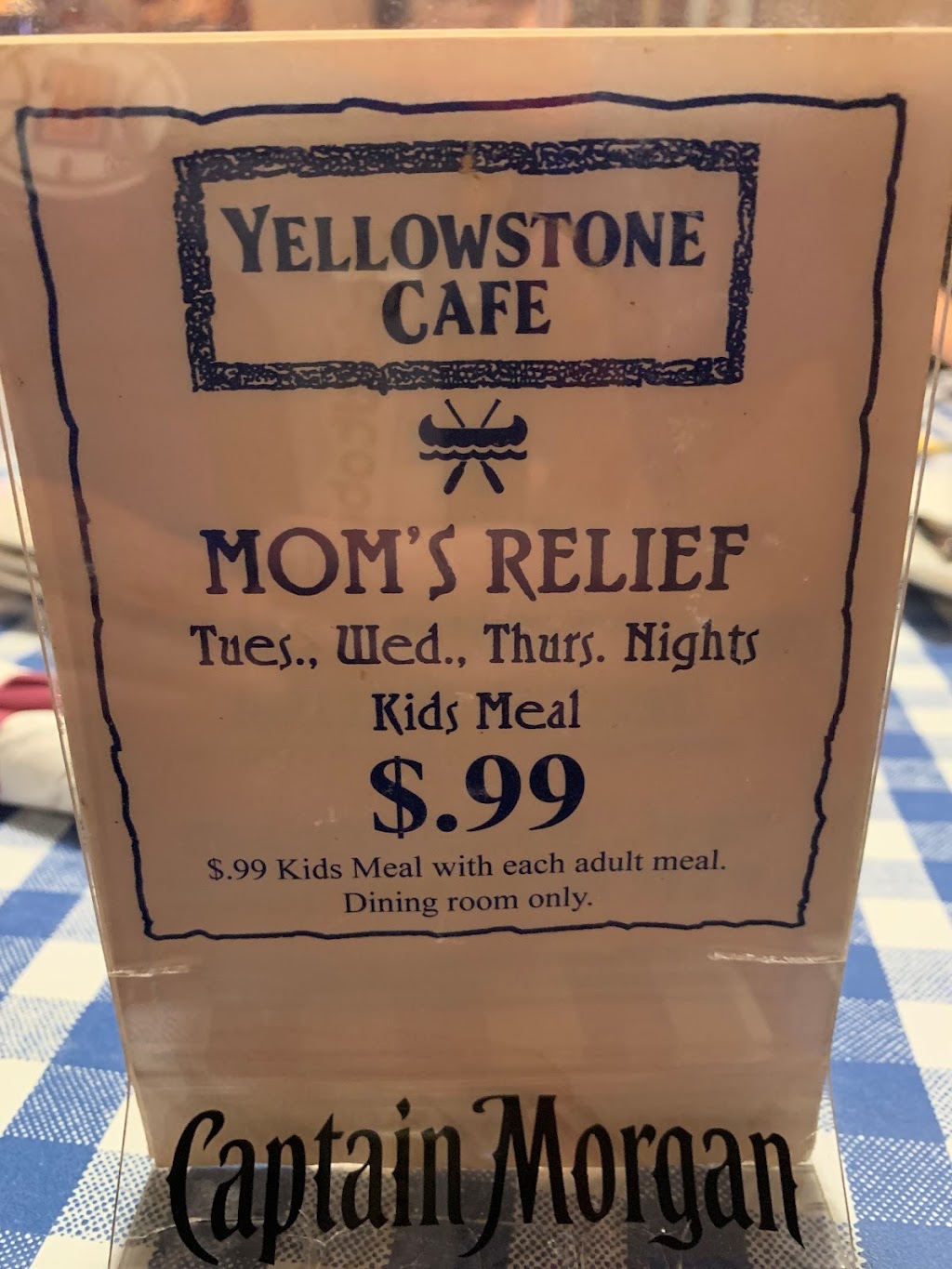 Yellowstone Cafe | 165 Lamp and Lantern Village, Town and Country, MO 63017, USA | Phone: (636) 207-0501