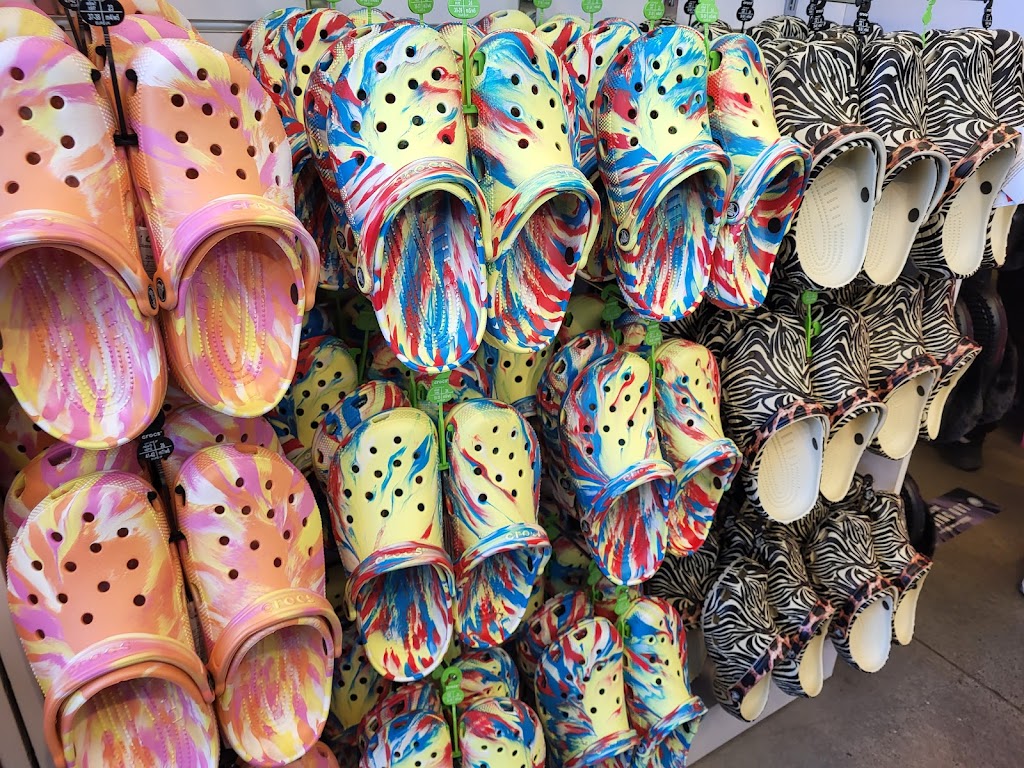 Crocs at Niagara Outlets Canada | 300 Taylor Rd #451, Niagara-on-the-Lake, ON L0S 1J0, Canada | Phone: (905) 988-1680