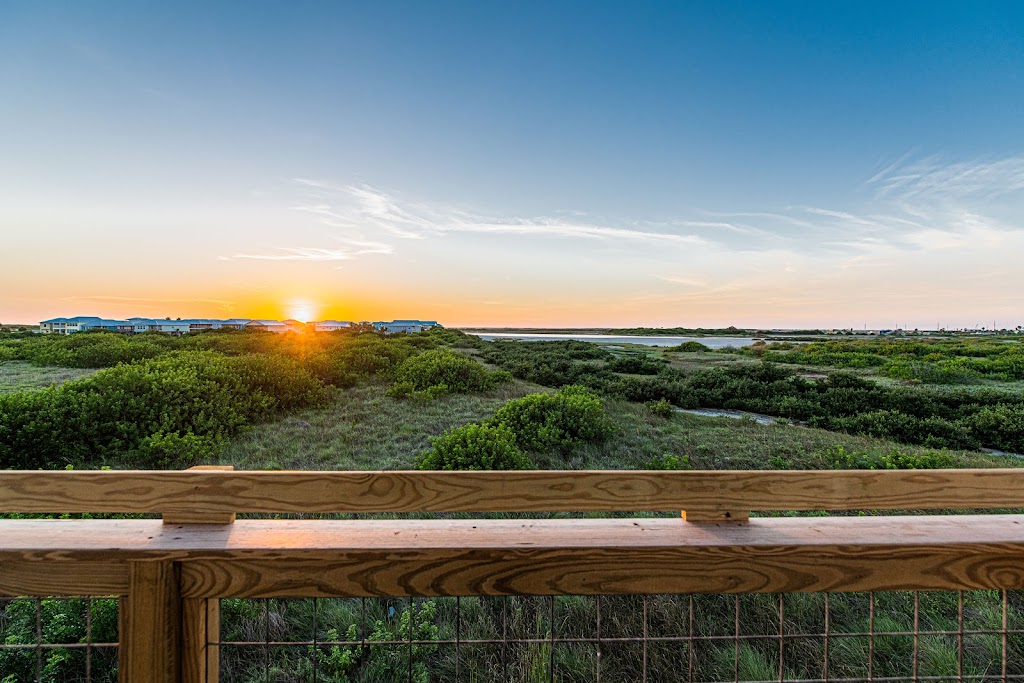 Aloha Beach RV Resort | 245 Pleasant Valley, Port Aransas, TX 78373, USA | Phone: (361) 416-0441