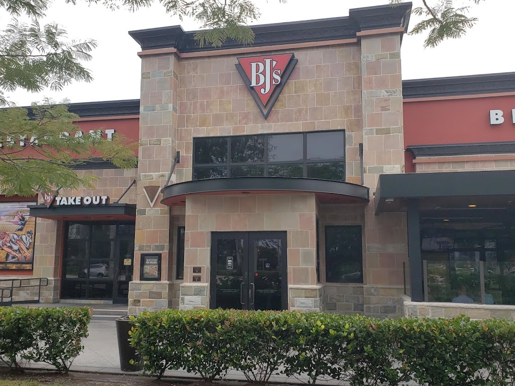 BJs Restaurant & Brewhouse | 12100 Pines Blvd Ste C-1, Pembroke Pines, FL 33026, USA | Phone: (954) 430-3545