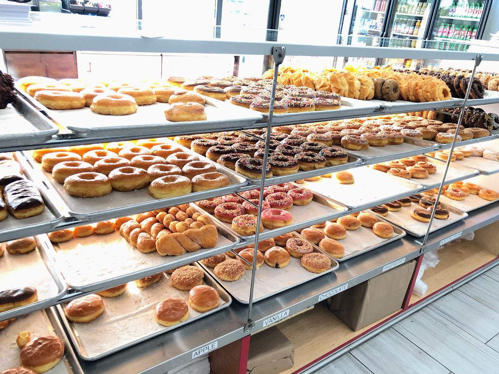 BoSa Donuts | 37591 N Gantzel Rd Suite 100, San Tan Valley, AZ 85140, USA | Phone: (480) 699-6884