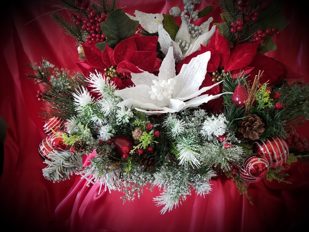 Unique wreath and floral design by nan-c | 4100 Breck Ave, Virginia Beach, VA 23464, USA | Phone: (757) 270-4211