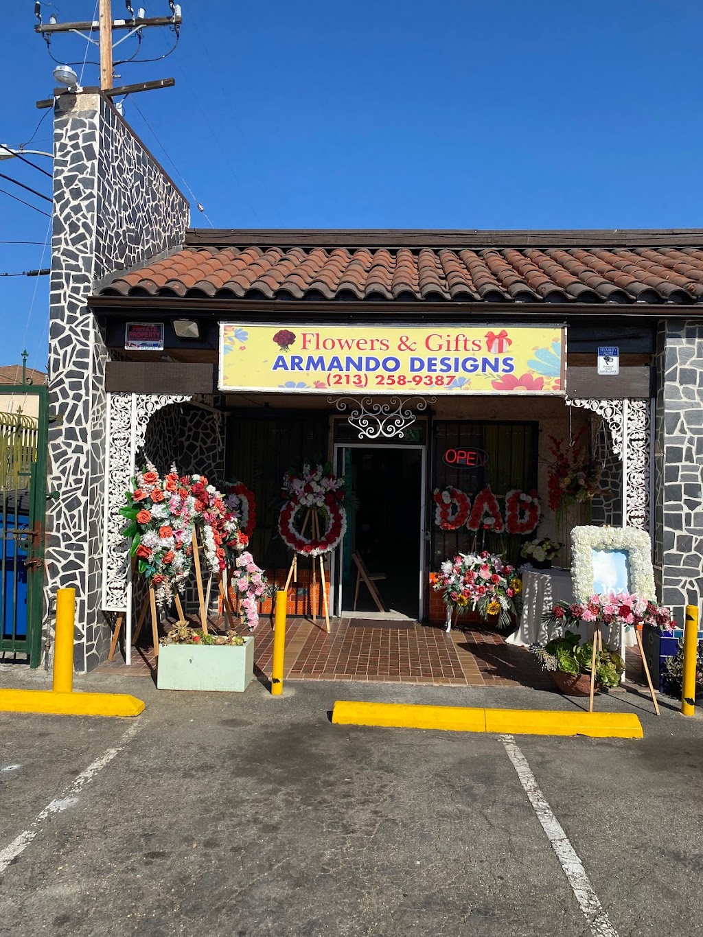 armandoflowersandgifts | 710 N Eastern Ave Ste 90022, East Los Angeles, CA 90022, USA | Phone: (213) 258-9387