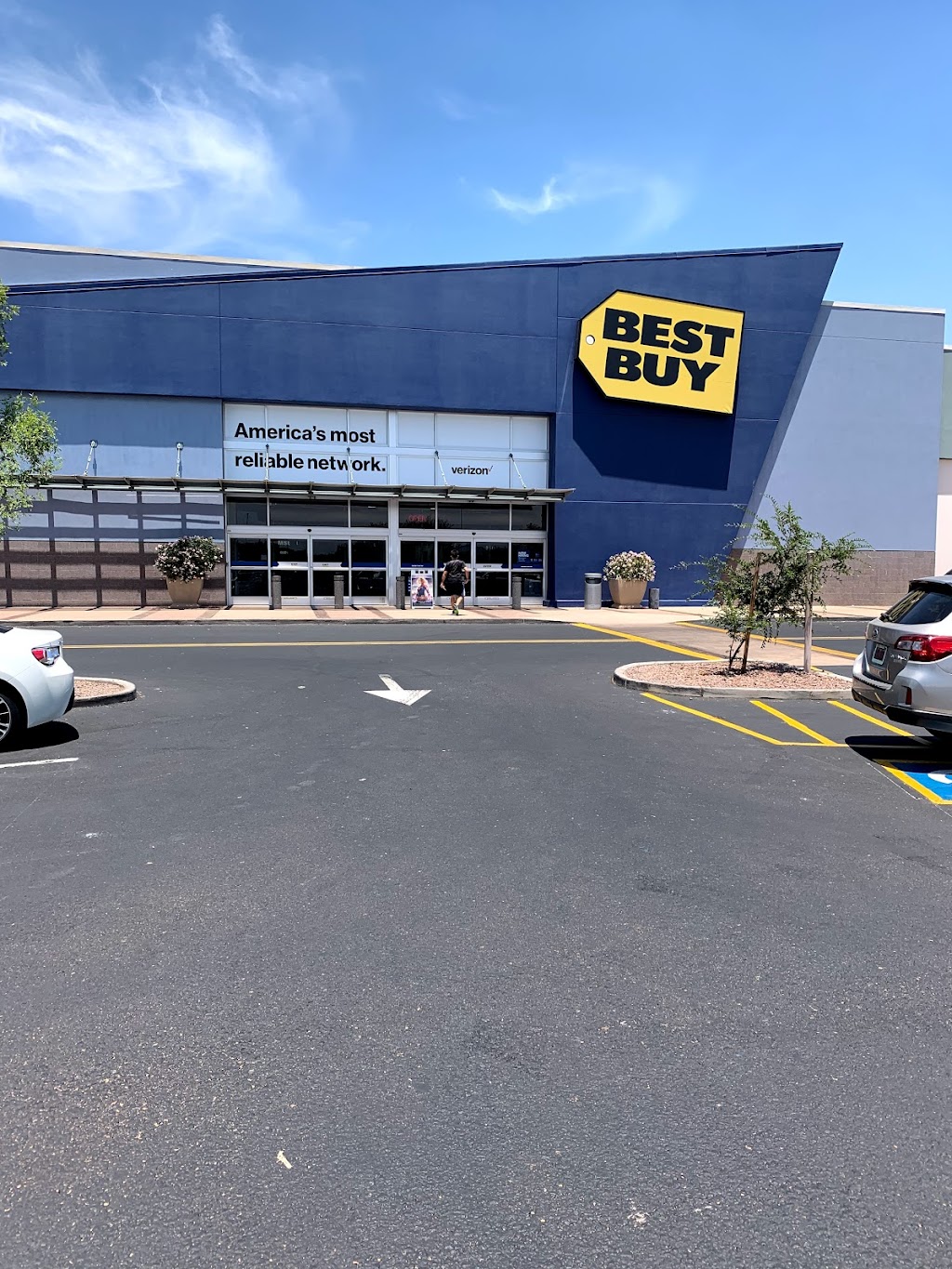 Best Buy | 2288 E Williams Field Rd, Gilbert, AZ 85295, USA | Phone: (480) 722-9349