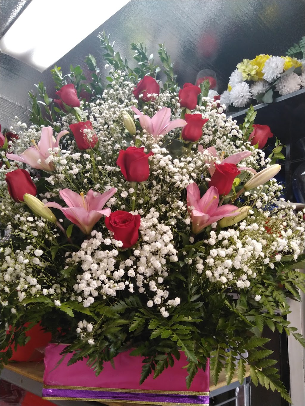 G&L Flower shop | 1540 E Compton Blvd, Compton, CA 90221, USA | Phone: (323) 593-0338