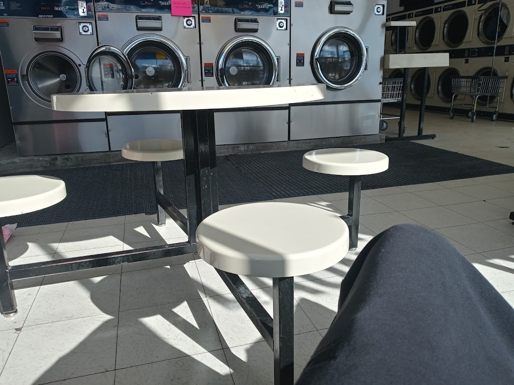 Sunshine Laundromat | 2410 Voorheis Rd, Waterford Twp, MI 48328, USA | Phone: (734) 255-6559