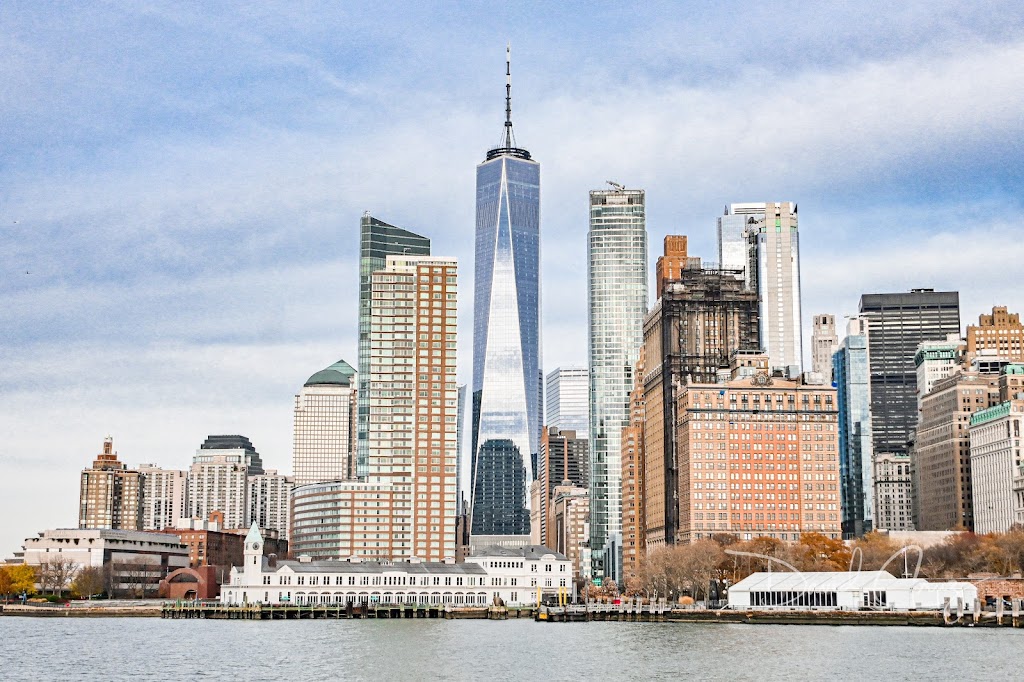 Circle Line Sightseeing Cruises | 83 North River Piers West 43rd Street and, 12th Ave, New York, NY 10036, USA | Phone: (212) 563-3200