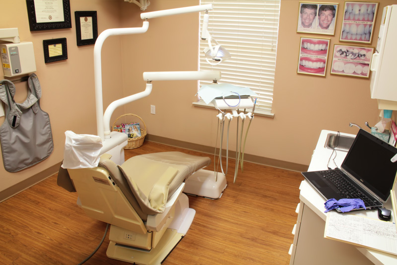 Favero Family Dental | 3201 Teasley Ln #101, Denton, TX 76210, USA | Phone: (940) 566-2847