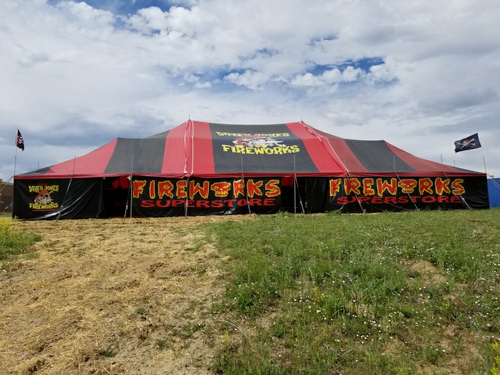 Davey Jones Fireworks | 21567 E Quincy Ave, Aurora, CO 80018 | Phone: (303) 981-3984