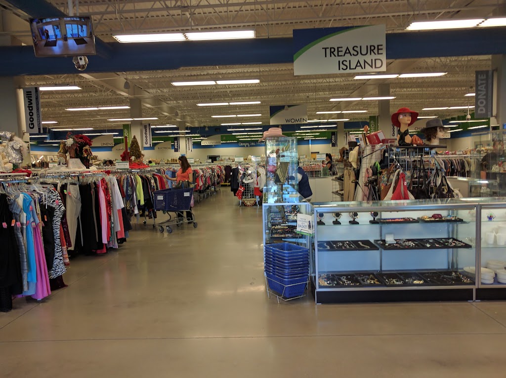 Goodwill Manasota - Retail Store & Donation Center | 2715 51st Ave E, Bradenton, FL 34203, USA | Phone: (941) 355-2721