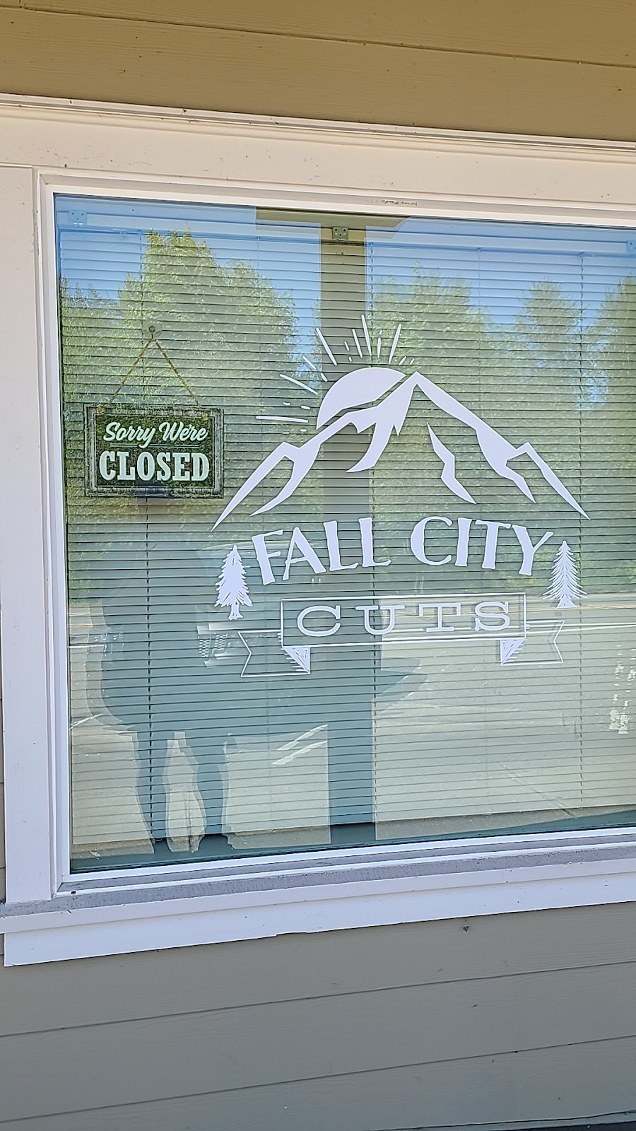 Fall City Cuts | 33631 Redmond-Fall City Rd SE, Fall City, WA 98024, USA | Phone: (425) 222-6859