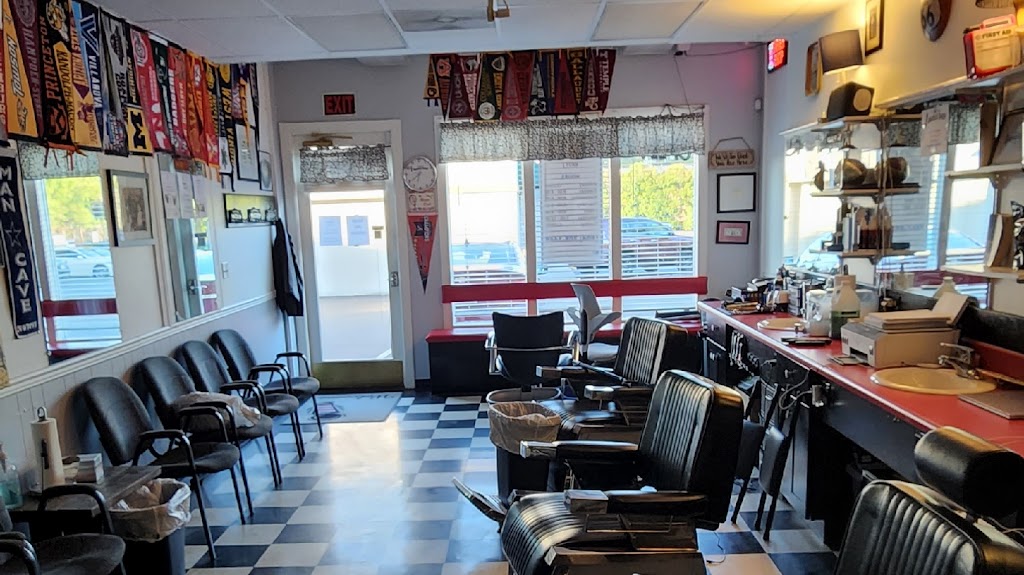 Karls Place Barber Shop | 8801 Three Chopt Rd suite j, Richmond, VA 23229, USA | Phone: (804) 308-1448