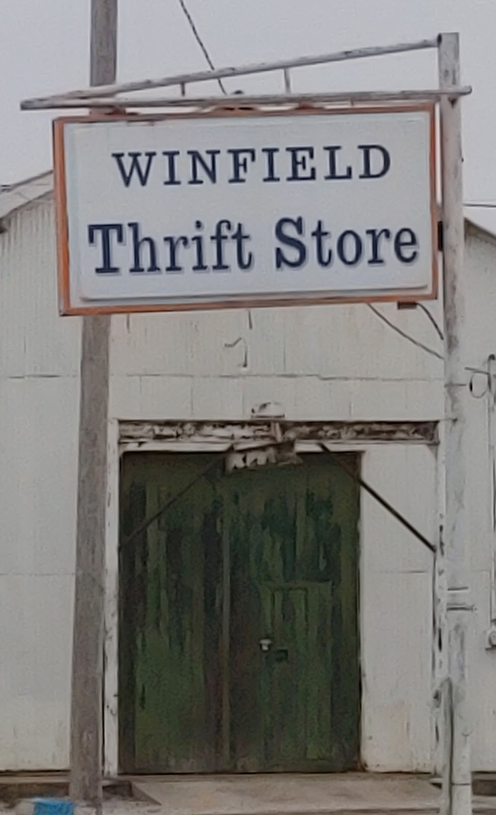 Winfield Thrift Store | 122 E 5th Ave, Winfield, KS 67156, USA | Phone: (620) 221-1566