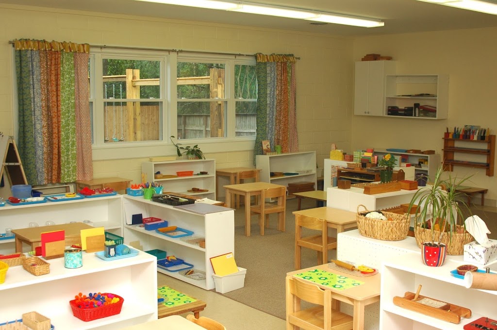 Montessori Day School | 1702 Legion Rd, Chapel Hill, NC 27517, USA | Phone: (919) 929-3339