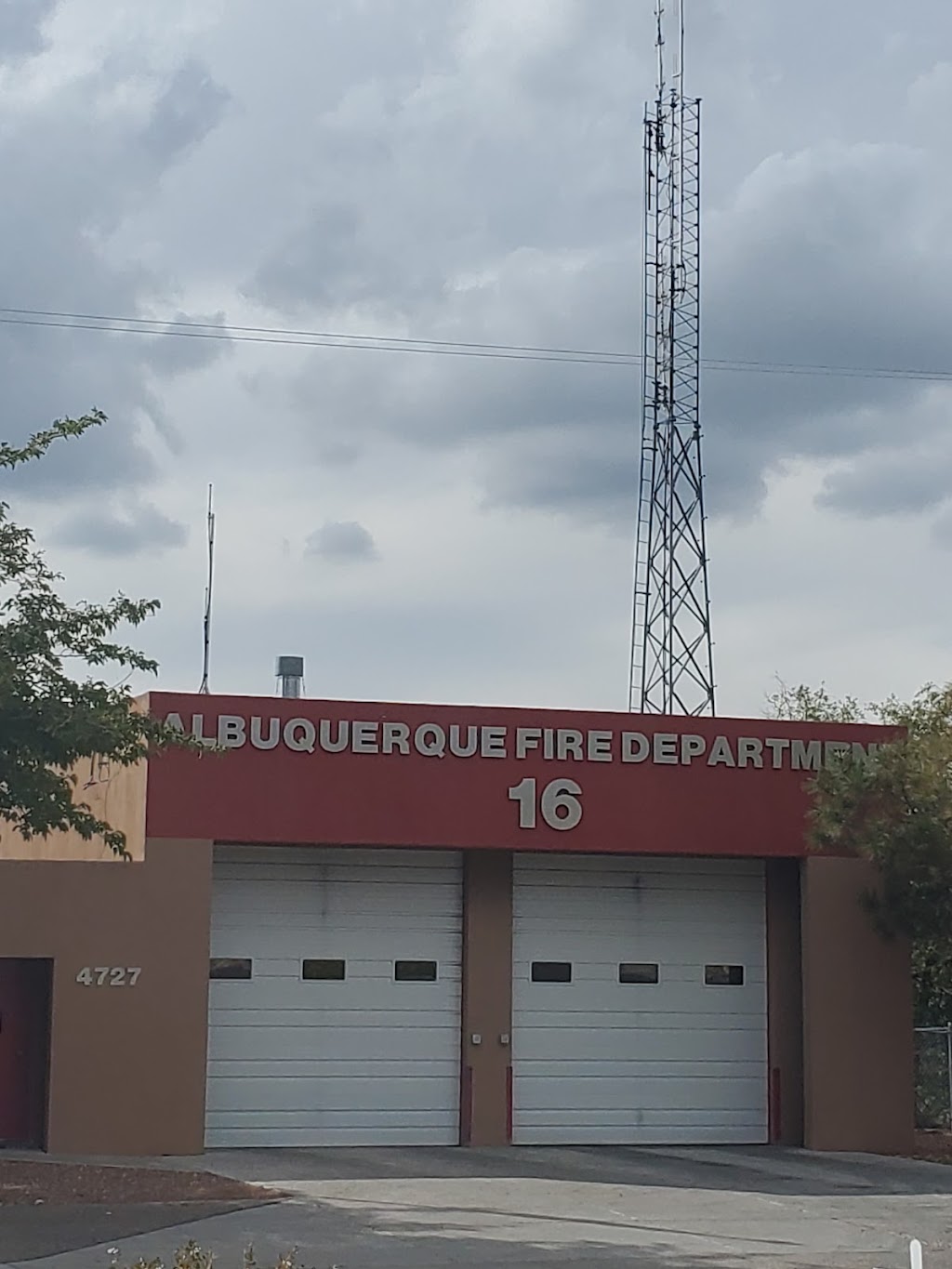 Albuquerque Fire Station 16 | 4727 Juan Tabo Blvd NE, Albuquerque, NM 87111, USA | Phone: (505) 767-5416
