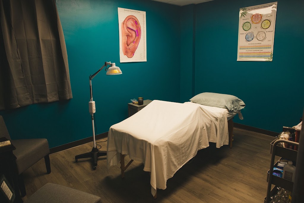 Oliver Acupuncture | 245 S 84th St Suite L104, Lincoln, NE 68510, USA | Phone: (402) 560-3051