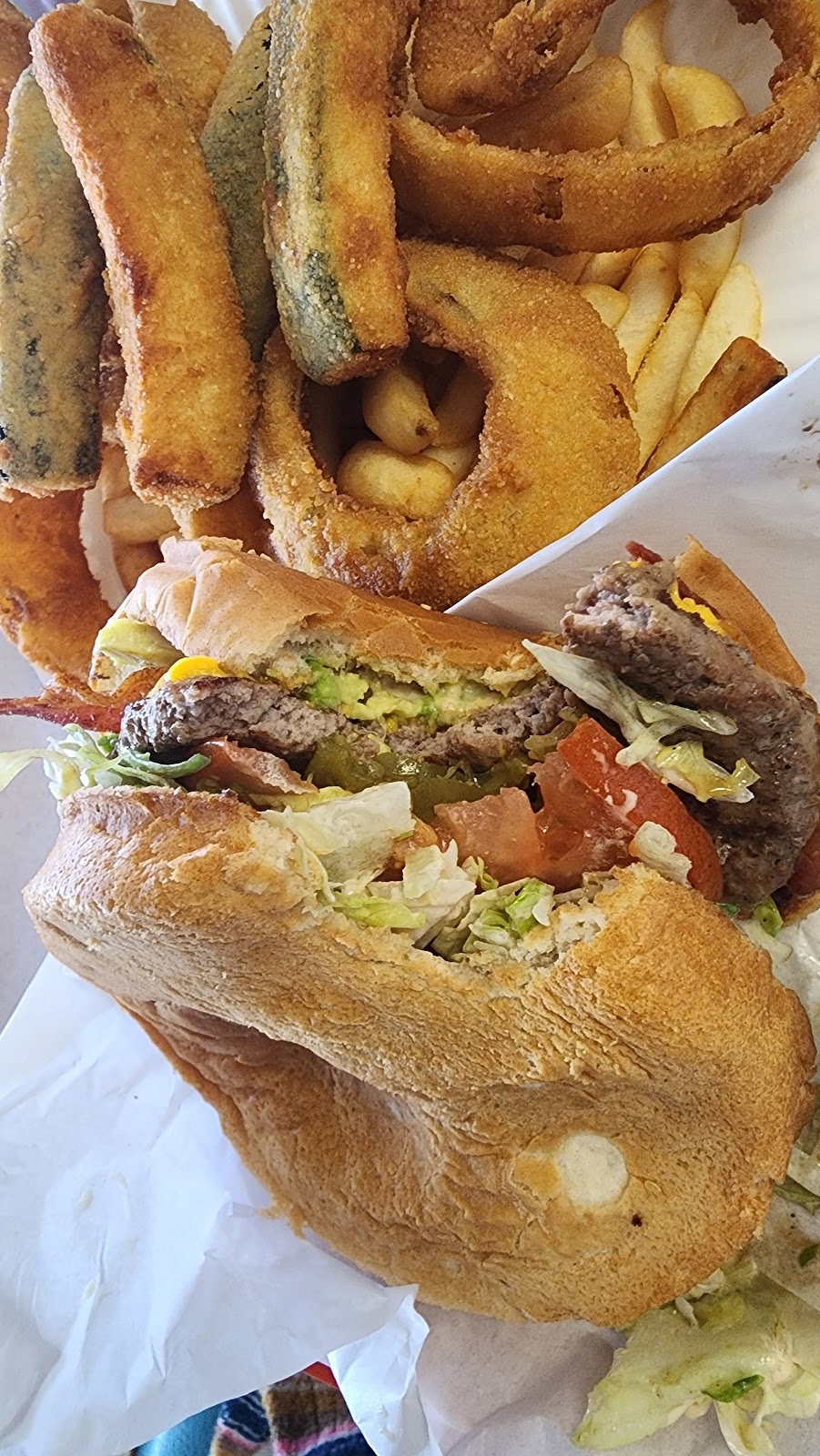 Mission Burgers | 4606 Pine St, Riverside, CA 92501, USA | Phone: (951) 682-7272