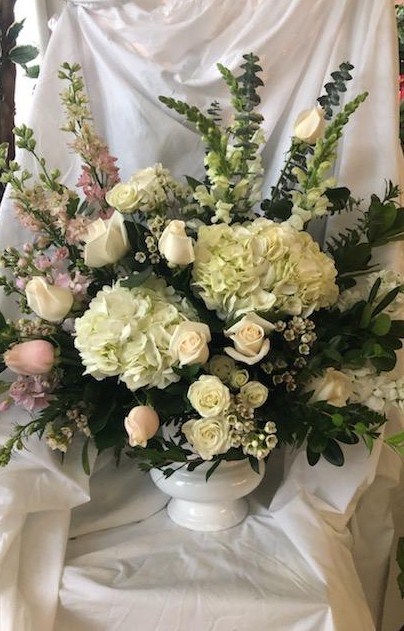 Beckys Buckroe Florist | 1810 E Pembroke Ave, Hampton, VA 23663, USA | Phone: (757) 723-0005