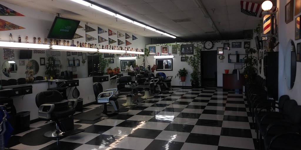 Marias Barber Shop | 16012 E Amar Rd, La Puente, CA 91744, USA | Phone: (626) 961-0871