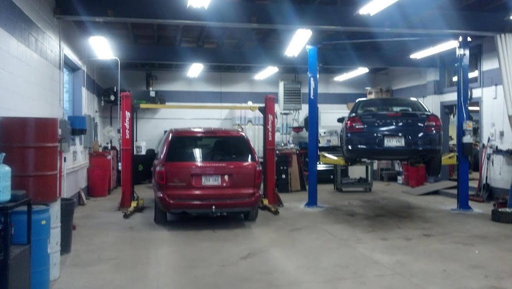 Ricks Parkside Auto Center | 420 Park Ave, Fredonia, WI 53021 | Phone: (262) 447-2024