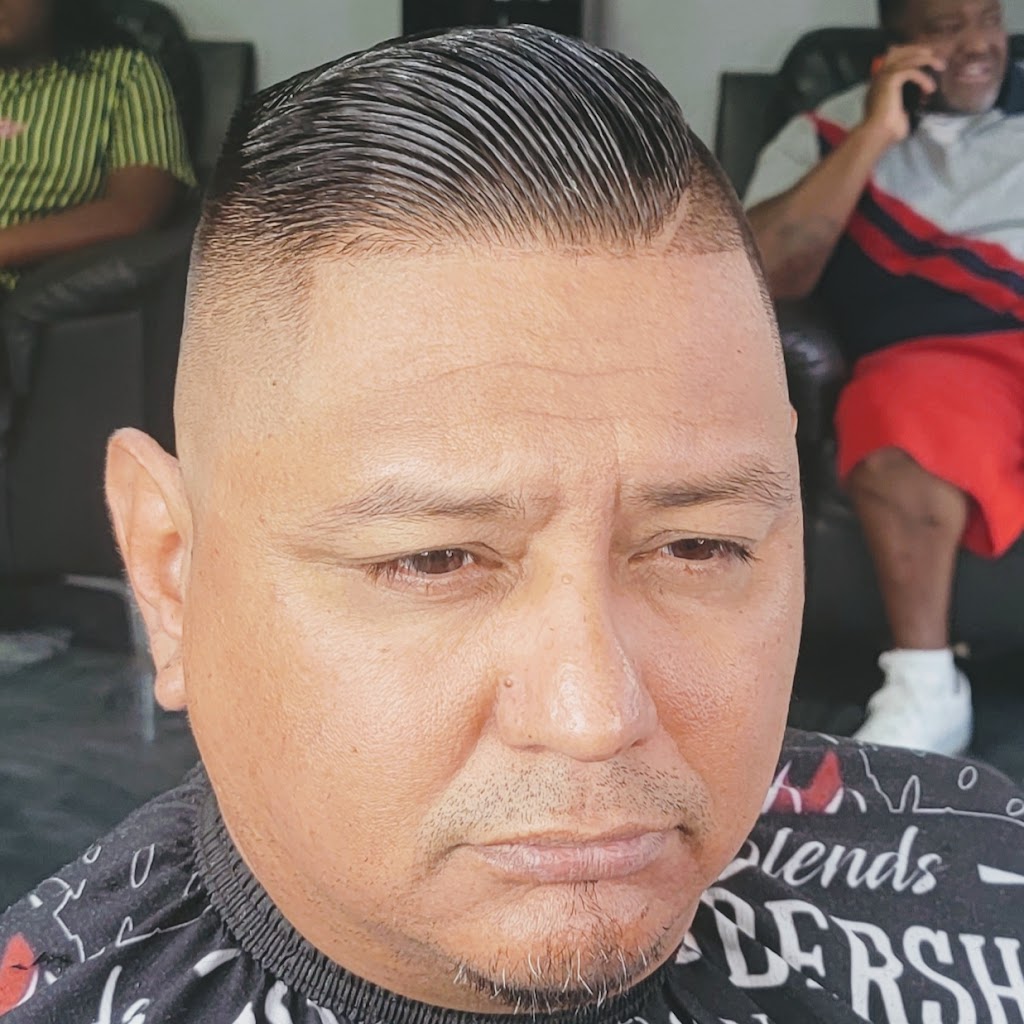 Blends Barber Studio - San Tan Valley | 270 E Hunt Hwy #12, San Tan Valley, AZ 85143, USA | Phone: (480) 881-6799