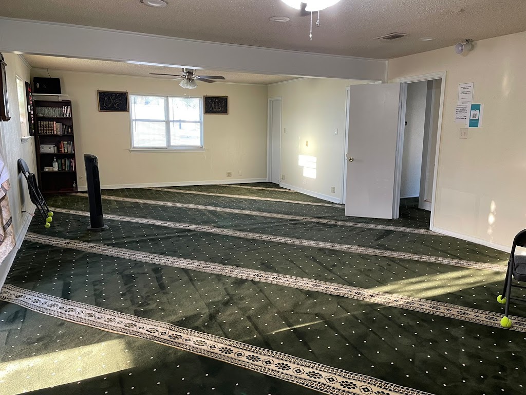 Mckinney Frisco Islamic Center | 115 Aero Country Rd, McKinney, TX 75071, USA | Phone: (903) 746-7421