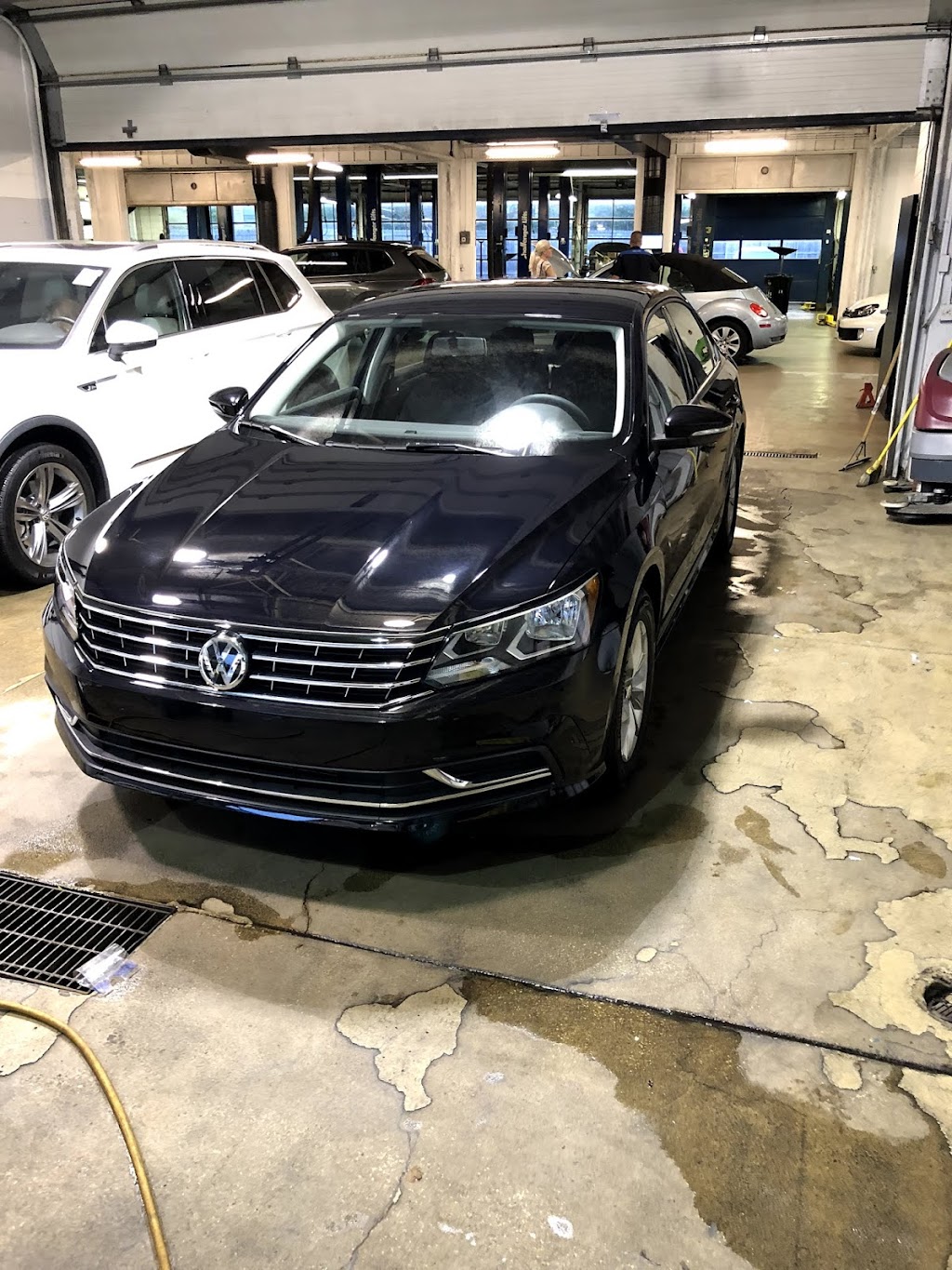 Volkswagen of Palatine | 1951 N Rand Rd, Palatine, IL 60074, USA | Phone: (847) 392-6300