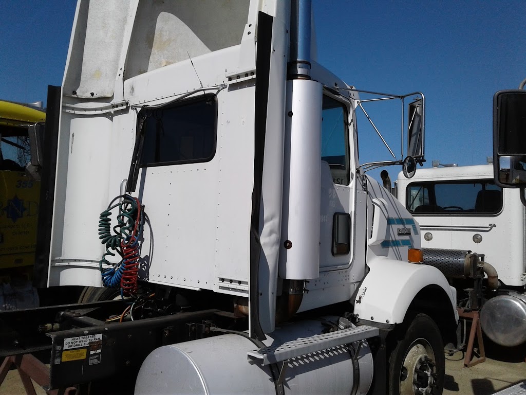 G & J Truck Sales | 22615 Ave 18 1/2, Madera, CA 93637, USA | Phone: (559) 661-6259