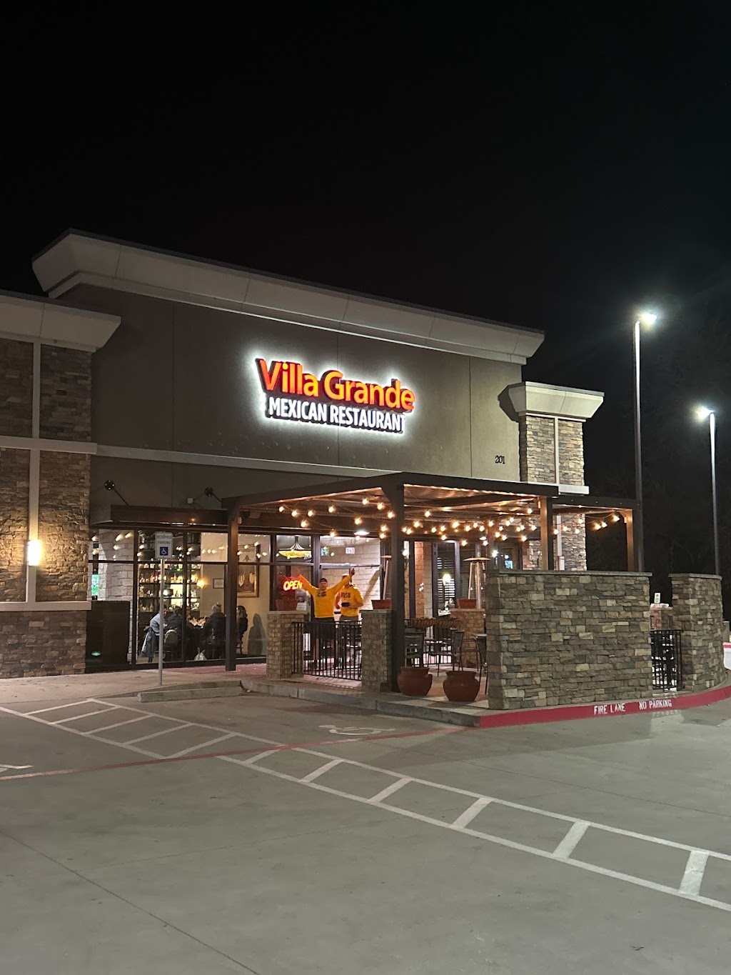 Villa Grande Mexican Restaurant | 201 I-35, Gainesville, TX 76240, USA | Phone: (940) 665-3410