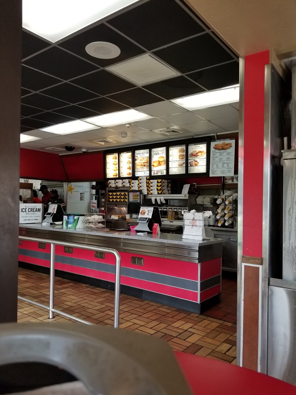 Hardees | 2915 Oak Lawn, Hopewell, VA 23860, USA | Phone: (804) 458-0360