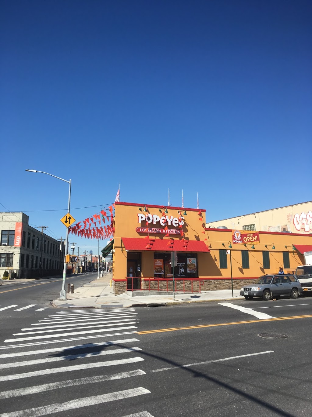 Popeyes Louisiana Kitchen | 259 Vandervoort Ave, Brooklyn, NY 11211, USA | Phone: (929) 337-6513