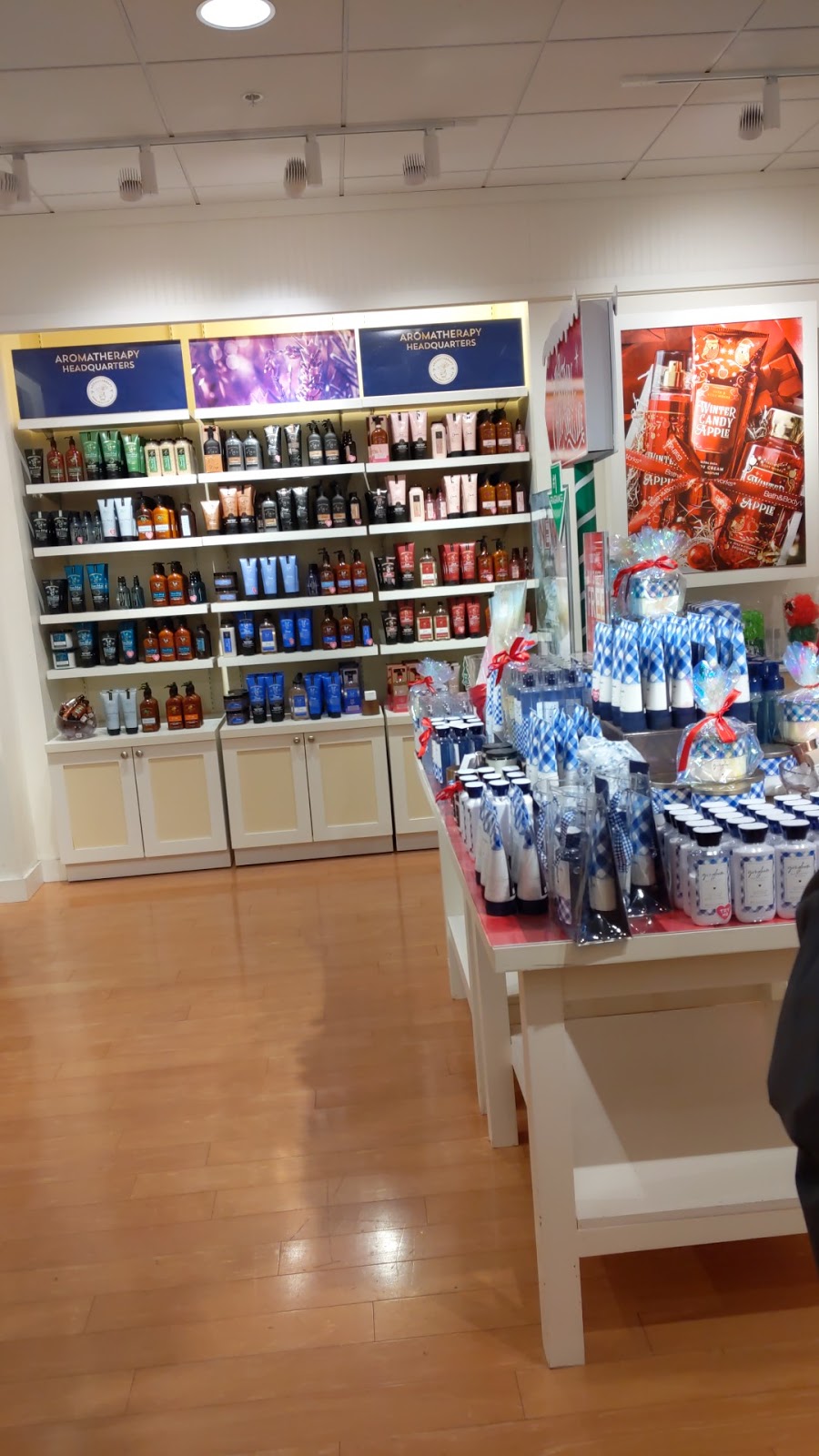 Bath & Body Works | 448 Pittsburgh Mills Cir, Tarentum, PA 15084, USA | Phone: (724) 274-9257