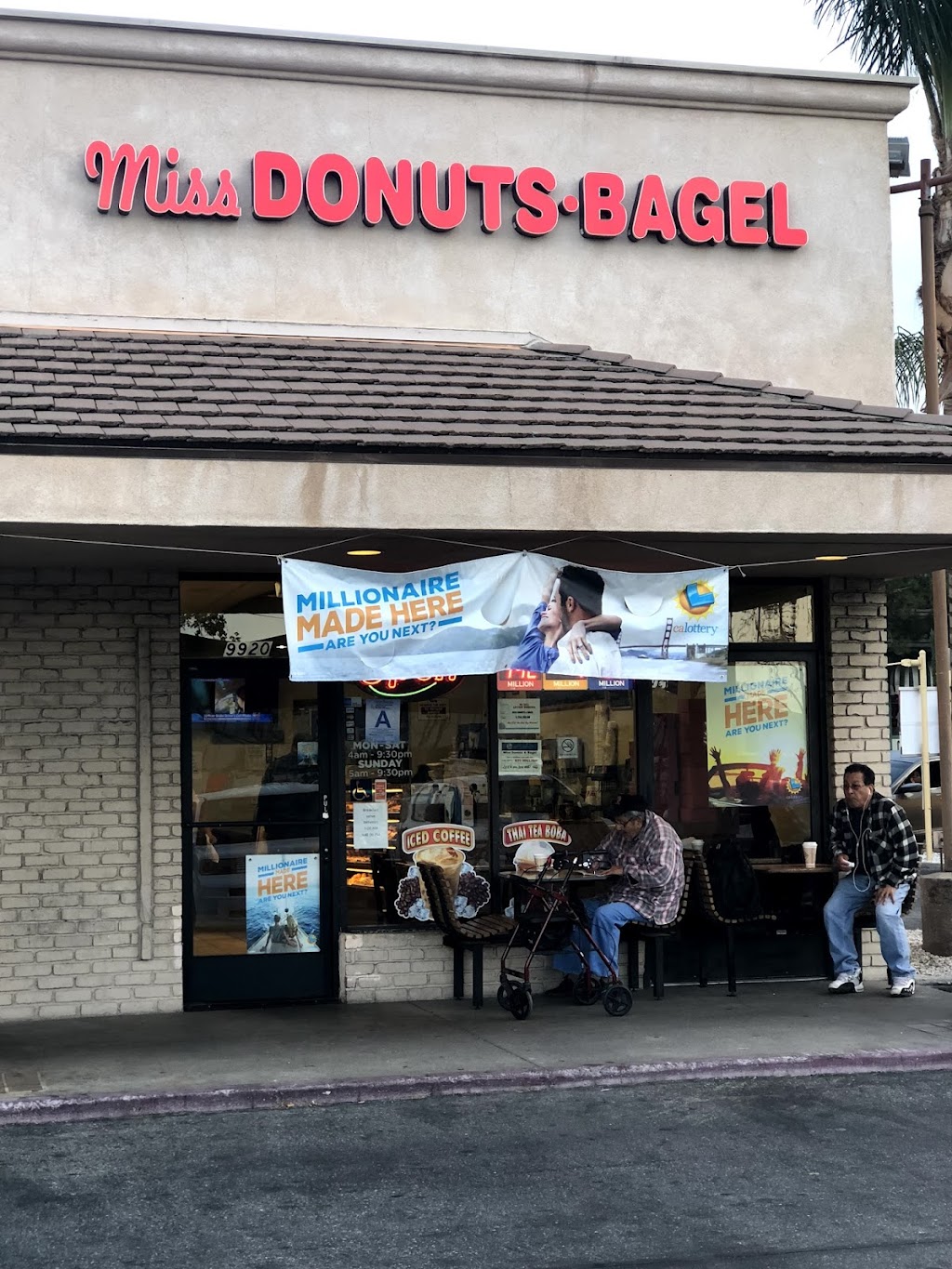 Miss Donuts And Bagels | 9920 Sierra Ave, Fontana, CA 92335 | Phone: (909) 371-0051